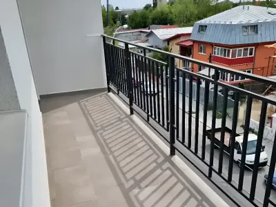 Balcon apartament de inchiriere Sector 2 Bucuresti vedere